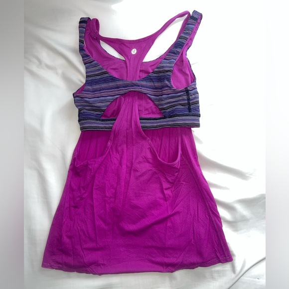LULULEMON workout too with attached sports bra - Picture 3 of 4